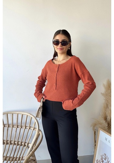 Kadın Kiremit Yumuşak Dokulu, Düğmeli Bisiklet Yaka, Regular Kesim Triko Kazak, Bluz Kiremit