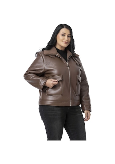 Büyük Beden İçi Kürklü Fermuarlı Yakası Toka Detaylı Kahverengi Deri Mont Kahverengi