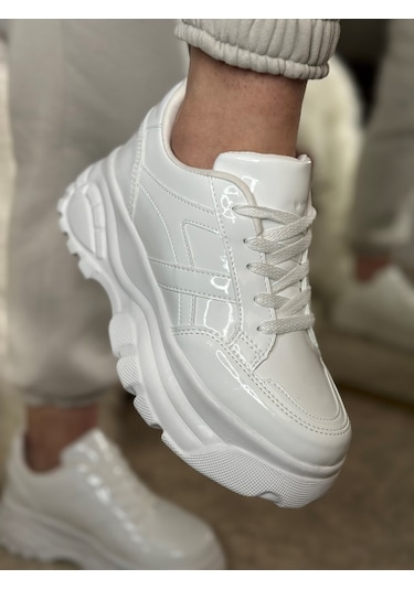 Günlük Kadın Sneaker Kalın Yüksek Taban Bağcıklı Rahat Tiger Şeritli Spor Ayakkabı 032 07 - Beyaz Rugan