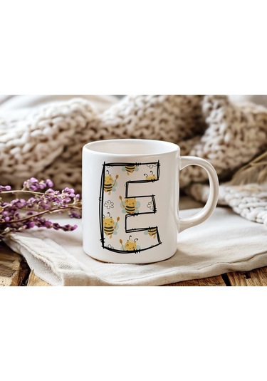 E Harfi Arı Desenli Kupa - Sevimli Hayvan Temalı Kişiye Özel Kahve Kupası - Şans Kupası Beyaz