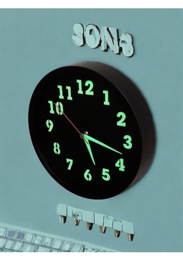 Fosforlu Gece Görünen Parlayan Siyah Duvar Saati Çap 22 Cm Camsız Siyah