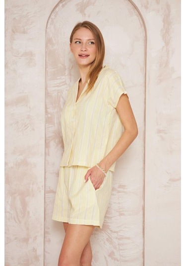 Kadın Özel Kumaş Ceket Yaka Beli Lastikli Kısa Kol Gömlek Cepli Şort Takım 3625290 Sarı
