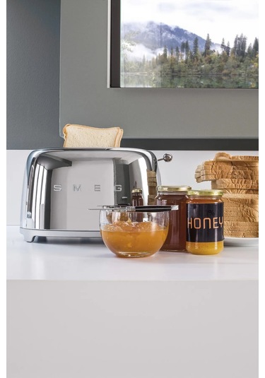 Smeg TSF01 2 Dilim Ekmek Kızartma Makinesi Krom