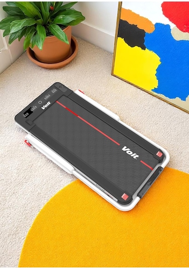 Voit Trendfit Geniş Yürüyüş Alanı ve Darbe Emici Zeminli Katlanabilir Koşu Bandı - Siyah