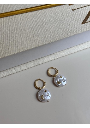 Düz İnci Efektli Ay Ve Yıldız Figürlü Sallantılı Halka Küpe Kadın Çelik Küpe Altın