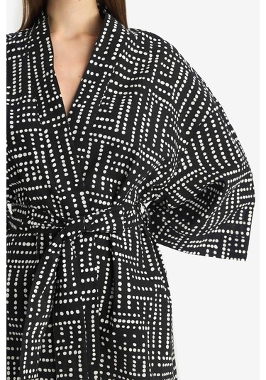 Defacto Regular Fit Desenli Kuşaklı Pamuklu Kimono-fall İn Love D0453ax25spbk27 Siyah