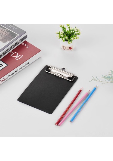 Youmex Siyah A6 Plastik Ofis Yazma Tahtası - Dayanıklı Çelik Kıskaçlı Belge Tutucu, Duvar Asma Düğmeli Çok Renkli