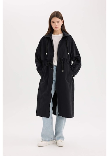 DeFacto Su İtici Kapüşonlu Fermuarlı Cepli Beli Büzgülü Mevsimlik Uzun Yağmurluk A6245AX25SPBK27 Siyah