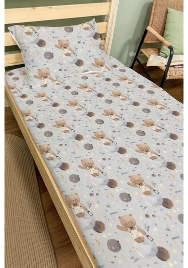 Organik Tek Kişilik Lastikli Çarşaf Seti - Uzayda Ayı Renkli