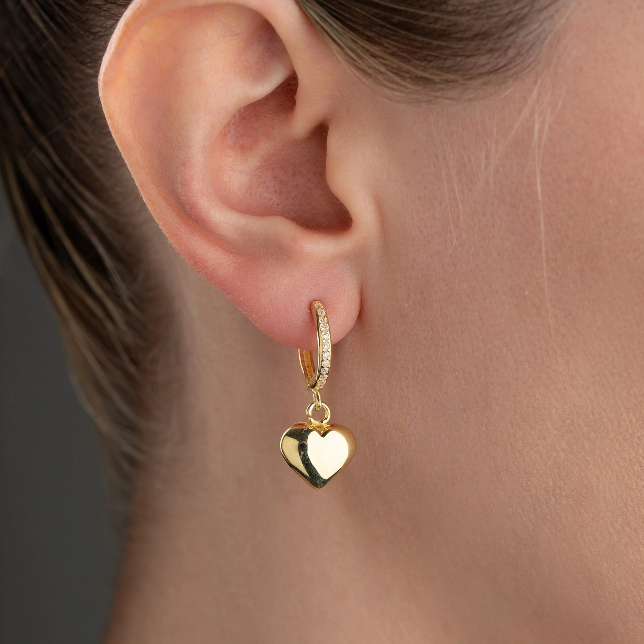 925 Ayar Gümüş Bombeli Sallantılı Kalp Küpe Altın