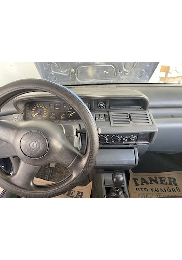 Renault Clio 1 Orta Kalorifer Izgarası