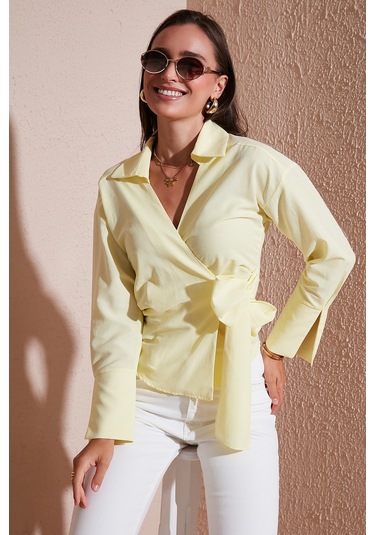 Lela Pamuklu Regular Fit Uzun Kollu Bağlama Detaylı Bayan Gömlek 65200538 Sarı