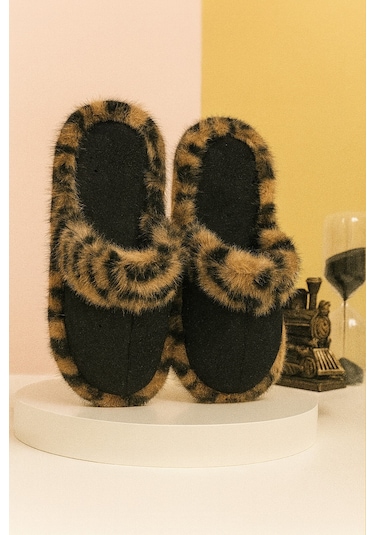 Sıena Kapalı Kadın Ev Terliği Tüylü Kışlık Terlik Siyah