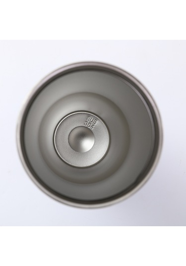 Aurora Kıpırdamançelik Bardakıtaşın Bir Arababa İzole Edilmişbardak Sarı