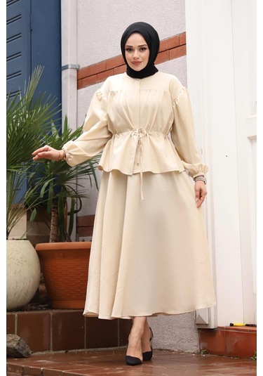 Bronş Detaylı Tesettür Bej Takım Bej