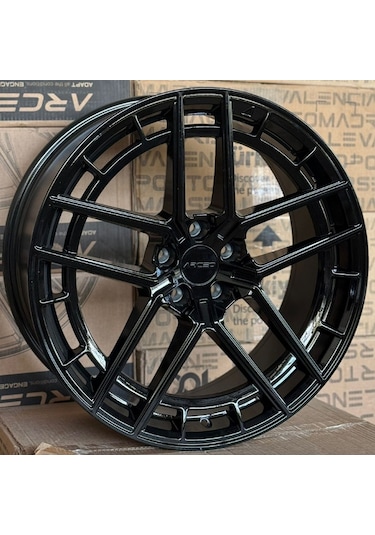 5 112 20 8.5 Et35 Ch66.6 Gloss Black Arceo Vienna