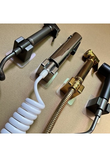 Primepickings Siyah Kullanışlı Ayarlanabilir Cilalı Kendinden Yapışkanlı El Emme Matkapsız Duş Başlığı T 2 Katlı Gri