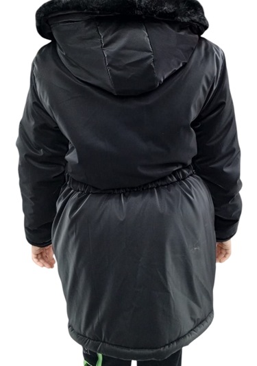 Kız Çocuk Önü Gipeli Kemerli Kapüşonlu Fermuar Çıtçıt Kapamalı Peluş Astarlı Siyah Midi Boy Mont Siyah Kız Çocuk Önü Gipeli Kemerli Kapüşonlu Fermuar Çıtçıt Kapamalı Peluş Astarlı Siyah Midi Boy Mont Siyah