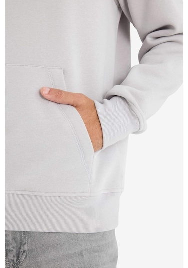 DeFacto Regular Fit Kapüşonlu Kanguru Cepli İçi Yumuşak Tüylü Basic Düz Sweatshirt X8283AZ25SPGR184 DeFacto Regular Fit Kapüşonlu Kanguru Cepli İçi Yumuşak Tüylü Basic Düz Sweatshirt X8283AZ25SPGR184