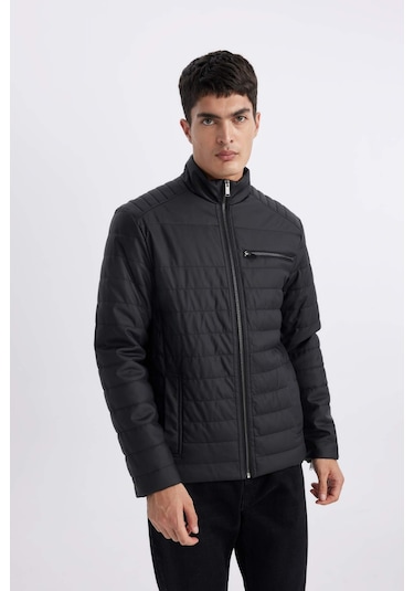 DeFacto Su İtici Slim Fit Suni Deri Mont Dar Kesim Dik Yaka Fermuarlı Cepli B3568AX24SPBK27