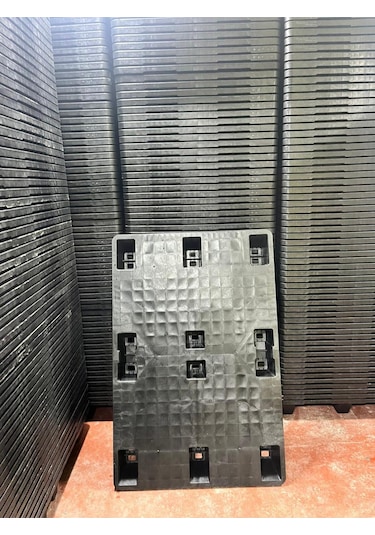 80 X 120 X 15 Cm Plastik Palet Siyah Üzeri Kapalı