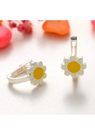 Gümüş Papatya Çocuk Küpesi T8162 Gümüş