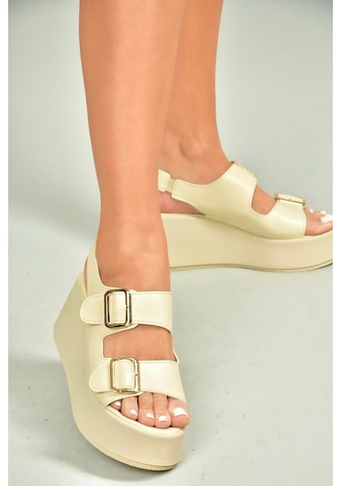 Fox Shoes U946418509 Bej Dolgu Topuklu Kadın Ayakkabı Bej-suni Deri