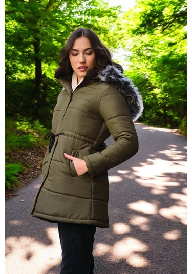 Kışlık Orta Boy Kapüşonlu Kürklü Şişme Kadın Mont Haki