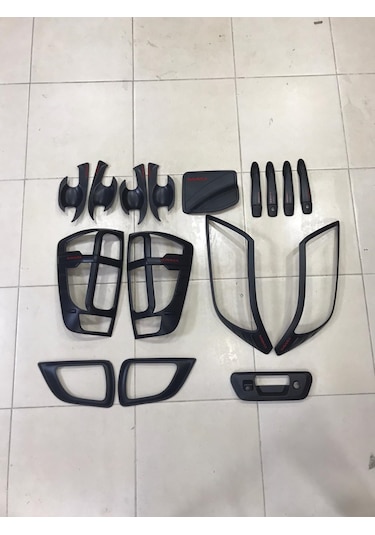 Autogp Nissan Navara Kaplama Seti Siyah Full 2016+ Kapı Kolu Far Stop Çerçeve Mat Siyah Np300