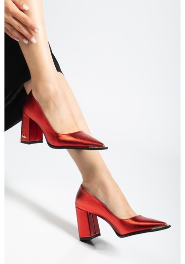 Suins Premium Verty Model Kadın Kalın Topuklu Burnu Taşlı Rugan Stiletto Ayakkabı Kırmızı