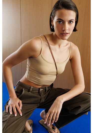 Genius Store Kadın Scuba Kumaş İp Askılı Crop Top Crop-atlet Bej