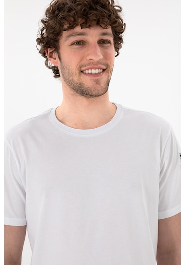 U.S. Polo Assn. Erkek Regular Fit Bisiklet Yaka Beyaz Basic Tişört 50305985-VR013 U.S. Polo Assn. Erkek Regular Fit Bisiklet Yaka Beyaz Basic Tişört 50305985-VR013