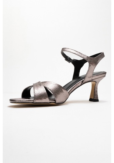 Melin Platin Desenli Çapraz Bantlı Kadın Topuklu Ayakkabı Platin