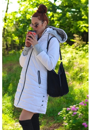 Kışlık Kapüşonlu Su Geçirmez Uzun Şişme Kadın Mont Beyaz