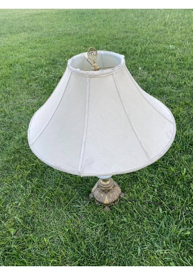Beyaz Porselen Gövde Antika Abajur 80 CM