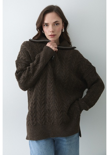 Kahverengi Saç Örgülü Fermuarlı Kazak - 251066 Kahverengi