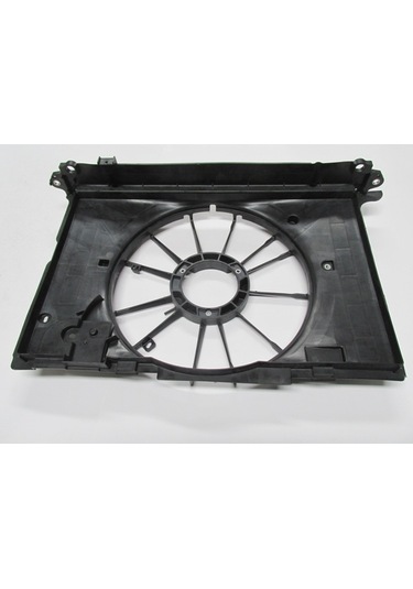 Toyota Corolla Nde180 13/18 Radyatör Fan Davlumbazı Boş Gövde Benzi Nli Ti P