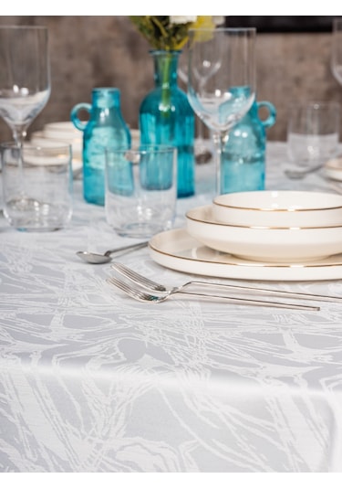 Cotton Box Jakarlı Dertsiz Masa Örtüsü Lavinia Beyaz 155x220