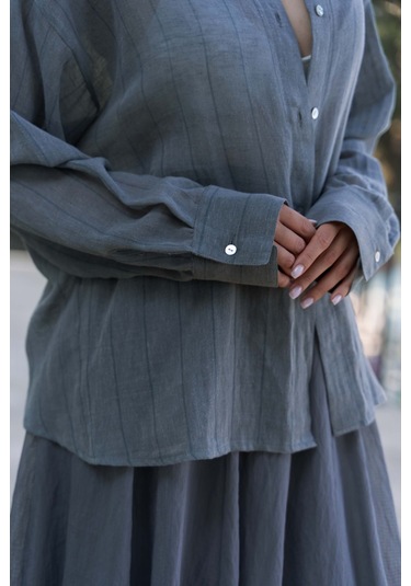 Calynn Sırt Dekolteli Çizgili Füme Keten Gömlek Füme