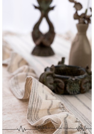 Siyah Süprem Çizgili 40x125 Şık Tasarım Ekstra Büyük Fırfırlı Runner, %100 Keten Runner Bej