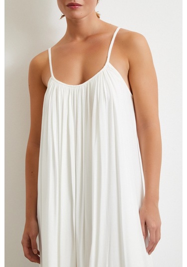 Askılı Piliseli Geniş Elbise Beyaz Beyaz