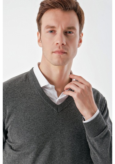 Morven Erkek Füme Basic V Yaka Dynamic Fit Rahat Kesim Triko Füme