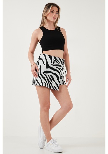 Lela Desenli Slim Fit Yüksek Bel Bağlama Detaylı Bayan Şort Etek 5865358 Siyah