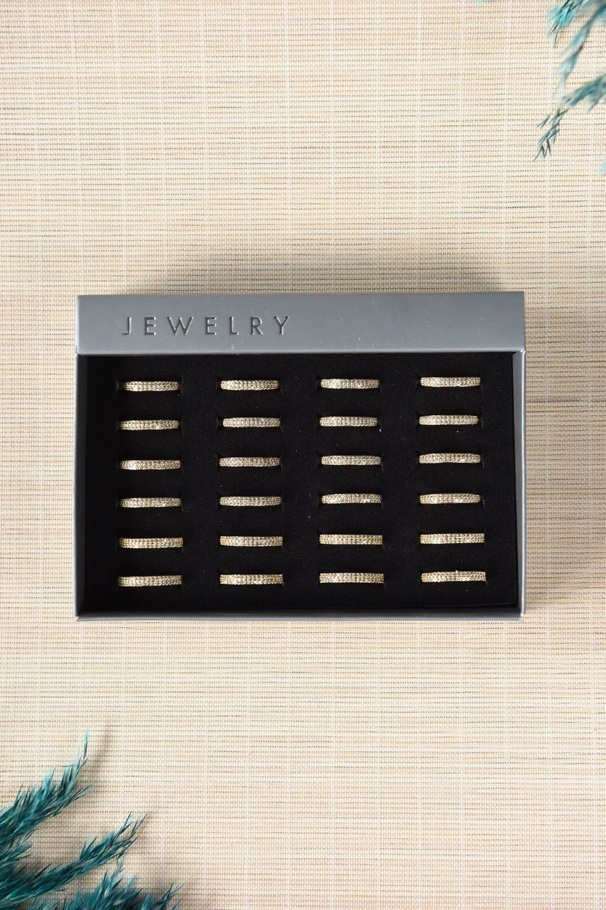 Kadın Taşlı Metal Yüzük Uzun Ömürlü,şık Tasarım 24 Lü Kutu Altın