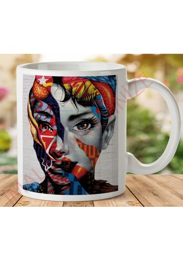 Yüz Iki Tarafı Baskılı Kupa Bardak Çok Renkli