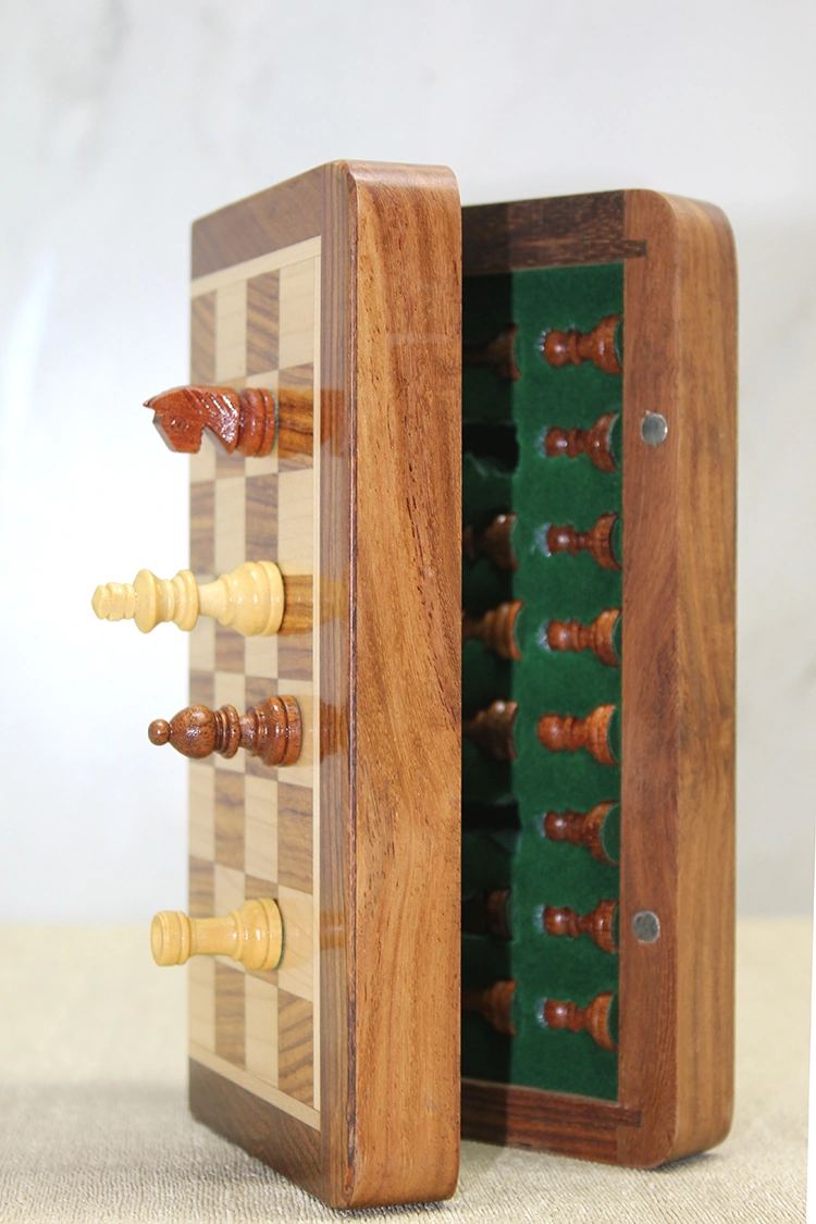 Özel Vernikli Mıknatıs Taşlı Ahşap Katlanabilir Kutulu Satranç Oyunu 17.5 Cm - 9075077749207rx8
