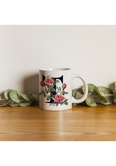 T Baş Harf Kırmızı Güller İle Sarılı Bardak 330 Ml Kişiye Özel Çiçekli Hediye Beyaz