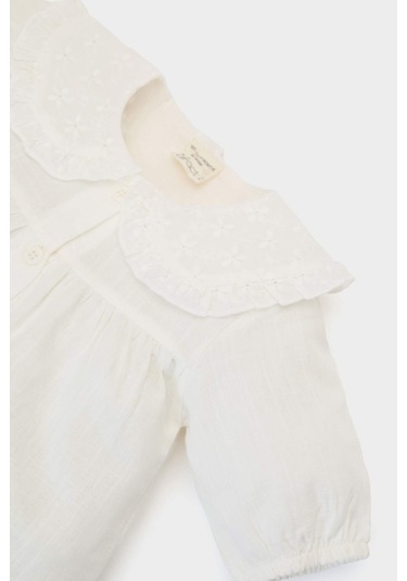 DeFacto Kız Bebek Dantel Yaka Flamlı Poplin Kısa Kollu Gömlek E8379A525SMWT32 Beyaz
