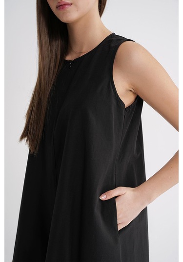 4695 Kadın Eteği Pileli Fermuar Detaylı Uzun Paraşüt Elbise Siyah Siyah