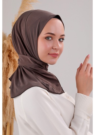 Kadın Tesettür Pratik Çıtçıtlı Sandy Fular Hazır Deniz Havuz Uyumlu Bone Kahverengi Kahverengi